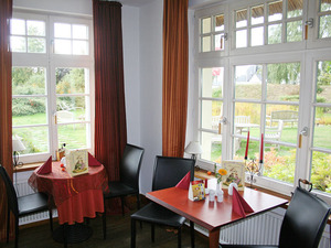 Kleines Zimmer im Restaurant mit Blick auf die Terrasse Restaurant