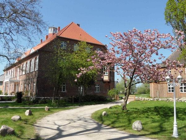 Schloss Pütnitz - Frühling