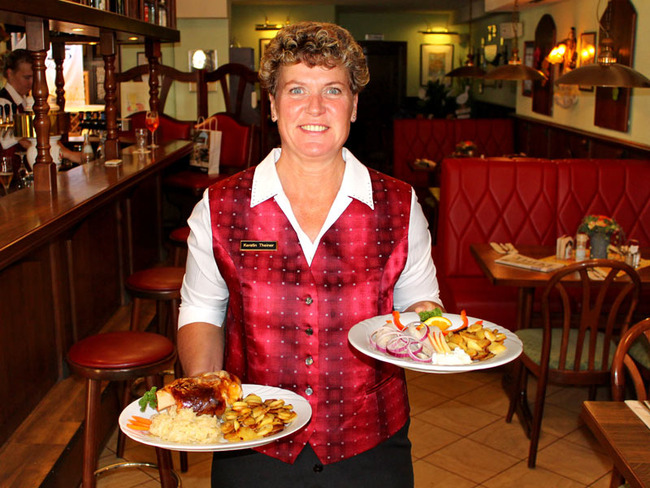 Alles dreht sich um das Wohl des Gastes. Frau Theiner - Restaurant