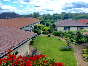 unsere Ferienhäuser mit schönem Garten Ferienhäuser Pardun - Blick auf den liebevoll angelegten Garten zum Entspannen