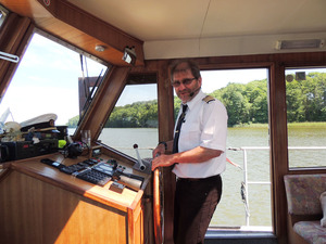 Kapitän Müller auf der MS "Condor" Kapitän Müller auf der MS "Condor"