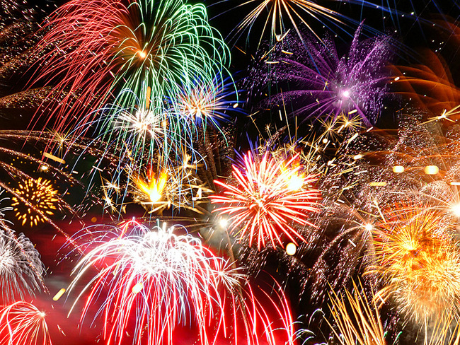 buntes Silvesterfeuerwerk buntes Silvesterfeuerwerk