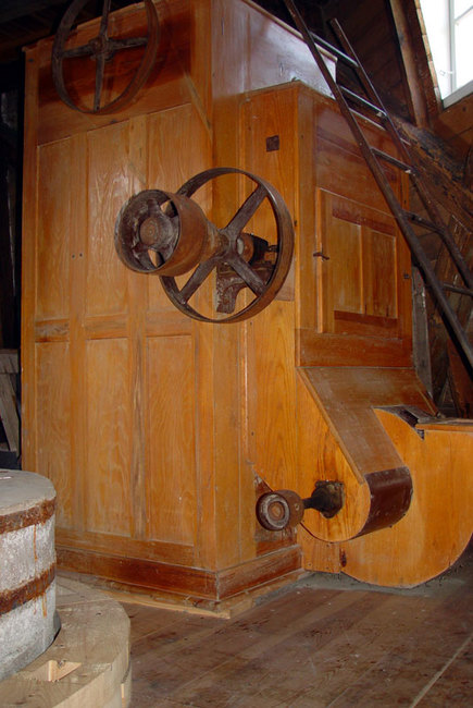 die funktionierende alte Technik der Mühle
