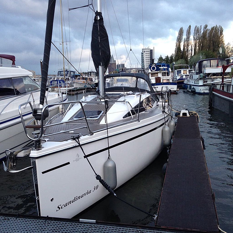 Scandinavia 30 im Hafen