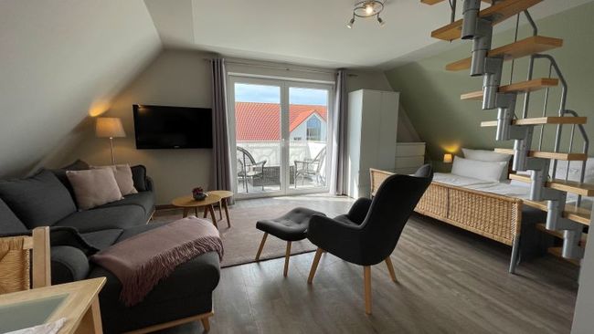 01_Wohn-_und_Schlafbereich_mit_Balkon