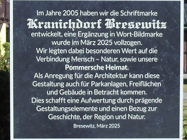 Hinweisschild zur Schriftmarke Kranichdorf Bresewitz