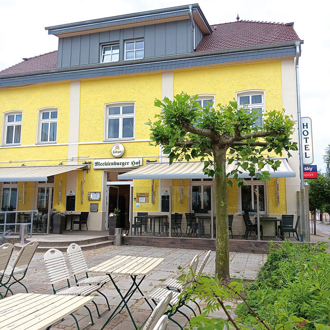 Aussenansicht mit Terrasse