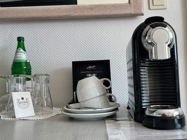 Zimmer OG mit Kafffeemaschine