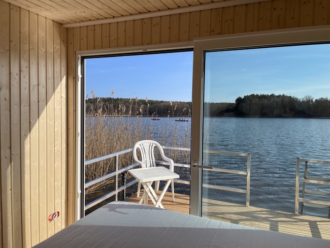 Hütte auf dem Wasser