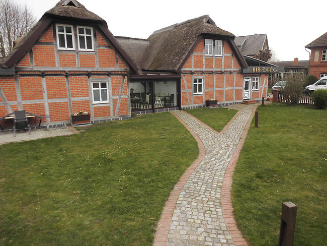 Aussenanlage der Pension
